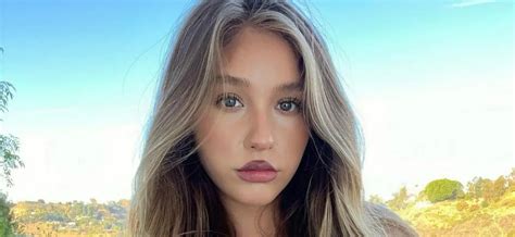 Oct 21, 2021 · Instagram model Genie Exum allegedly cut her cousin, Jenna Marlowe, with a liquor bottle. Social Media Jenna Marlowe briefly moved to California in the aftermath of a bloody alleged fight with ... 